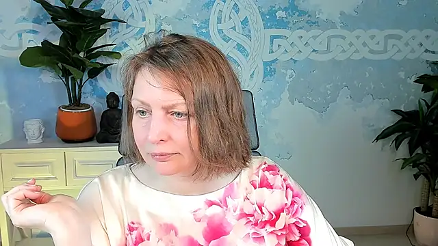 Snapshot of TiffanyBrauny chatting on September 2025 09:21:02 AM TiffanyBrauny online show from September 2025 09:21:02 AM