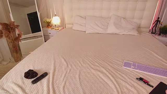 Snapshot of Lilit_1Love chatting on September 2025 04:33:02 PM Lilit 1Love online show from September 2025 04:33:02 PM