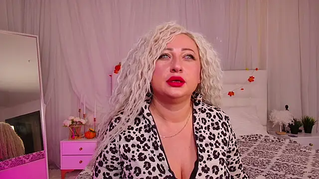 Snapshot of Lilit_1Love chatting on November 2025 04:42:01 PM Lilit 1Love online show from November 2025 04:42:01 PM