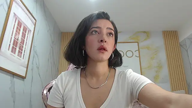 sara lopez s online show from September 2025 01:05:01 PM