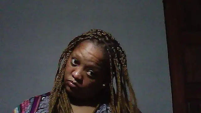 Yellobonepussy online show from September 2025 03:44:01 PM