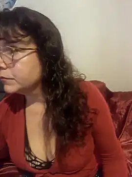 Snapshot of Violaine13 chatting on September 2025 06:33:01 PM Violaine13 online show from September 2025 06:33:01 PM