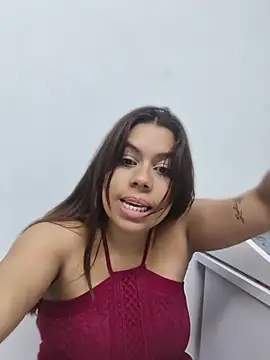 Snapshot of GabyMontenegro chatting on April 2026 05:41:02 PM GabyMontenegro online show from April 2026 05:41:02 PM