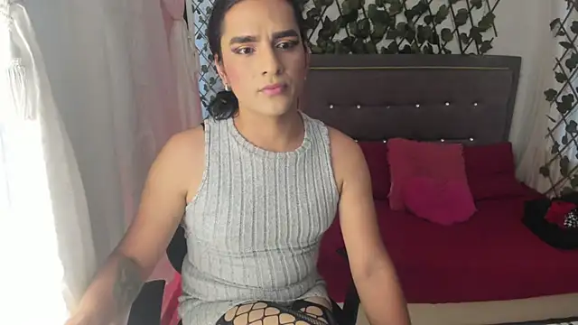 ivone golosa online show from October 2025 03:25:02 PM