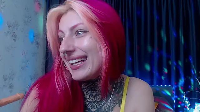 Nina Blum  online show from October 2025 06:28:01 AM