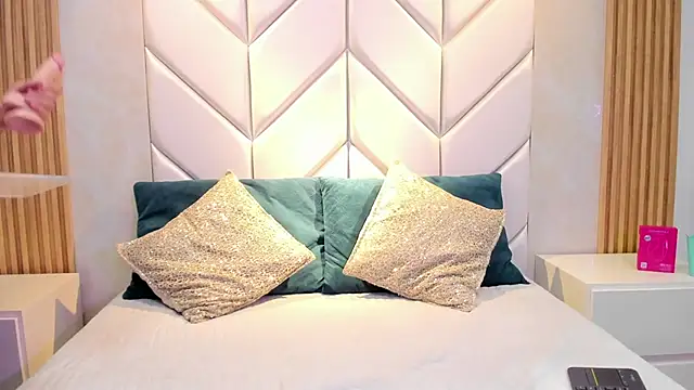 NikoStone  online show from October 2025 01:31:01 AM