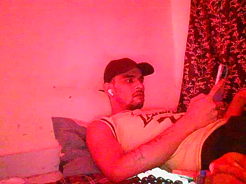 Snapshot of IndianSinsGlow chatting on November 2025 06:41:01 PM IndianSinsGlow online show from November 2025 06:41:01 PM