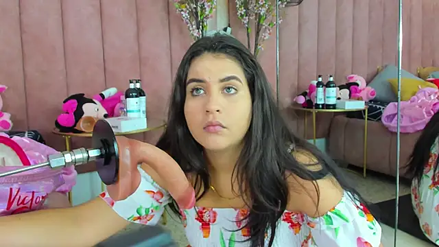 LizzyOlsen online show from October 2025 09:26:02 PM