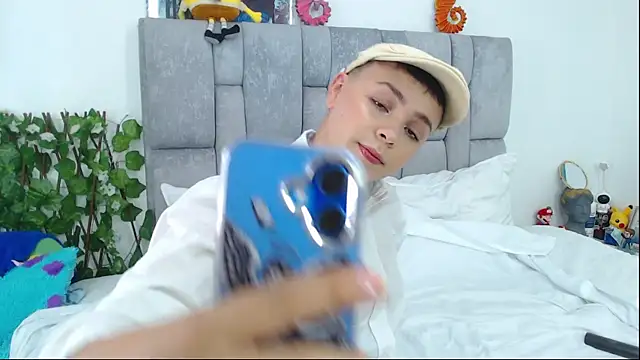 Snapshot of christopher_Hot chatting on October 2025 09:23:02 PM christopher Hot online show from October 2025 09:23:02 PM