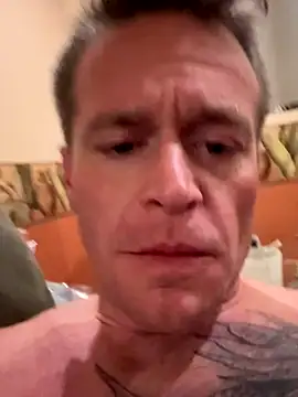 DILFiGuess11 online show from October 2025 05:15:02 AM