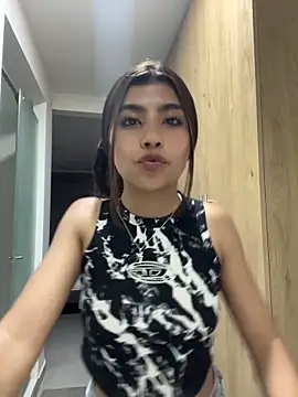 DianeSuns  online show from April 2026 03:37:02 AM