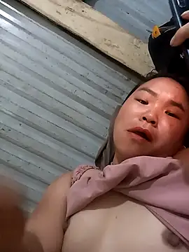 may-squirl online show from October 2025 01:16:02 AM