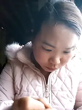 may-squirl online show from January 2026 11:53:01 PM