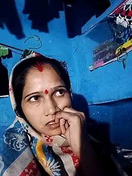 Jooli xx online show from November 2025 01:51:01 PM