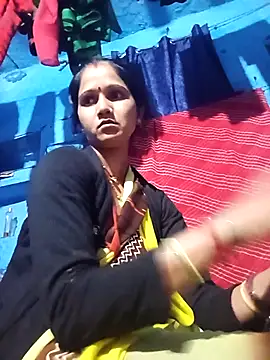 Jooli xx online show from March 2026 02:41:02 PM