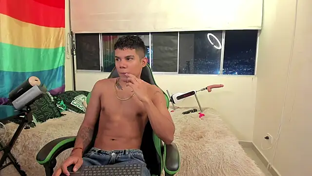 Jack castell online show from December 2025 12:05:01 AM