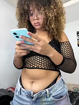 AmeLuxx online show from September 2025 01:40:01 AM