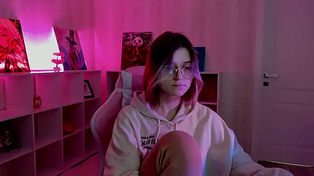 Agnes Passero online show from September 2025 08:08:01 AM