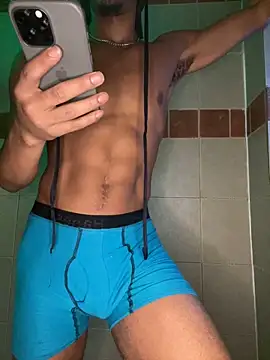 Snapshot of TRILLAHUNG chatting on September 2025 11:44:01 AM TRILLAHUNG online show from September 2025 11:44:01 AM