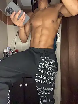 Snapshot of TRILLAHUNG chatting on November 2025 09:21:01 AM TRILLAHUNG online show from November 2025 09:21:01 AM