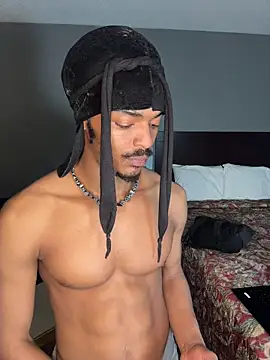 TRILLAHUNG online show from March 2026 11:00:01 PM