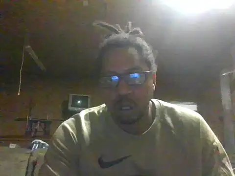 Snapshot of LngStrke69 chatting on September 2025 08:57:01 AM LngStrke69 online show from September 2025 08:57:01 AM