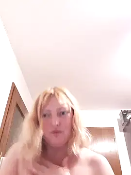 LiluLiluLilu online show from October 2025 08:41:01 PM