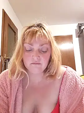 LiluLiluLilu online show from October 2025 07:36:02 PM