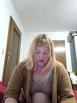 LiluLiluLilu online show from January 2026 07:11:01 PM