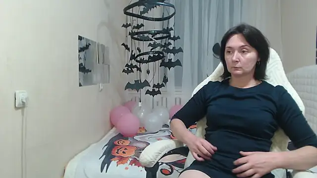 Snapshot of VivianGuchih chatting on October 2025 11:55:01 AM VivianGuchih online show from October 2025 11:55:01 AM