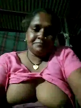 Snapshot of Ishwariya_Hatwal chatting on September 2025 03:44:02 PM Ishwariya Hatwal online show from September 2025 03:44:02 PM