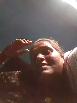 Snapshot of Ishwariya_Hatwal chatting on September 2025 05:09:02 AM Ishwariya Hatwal online show from September 2025 05:09:02 AM