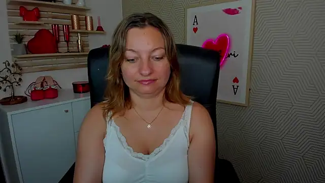 angelaSamt online show from July 2026 05:35:02 AM