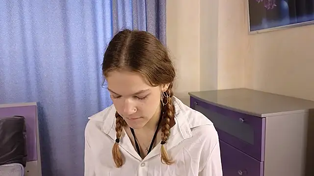 VelvetRisque online show from October 2025 06:23:01 AM