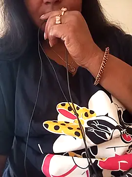 Snapshot of Alina-khan chatting on October 2025 05:55:02 AM Alina-khan online show from October 2025 05:55:02 AM