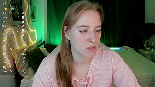 Alice Cire online show from December 2025 02:02:02 PM