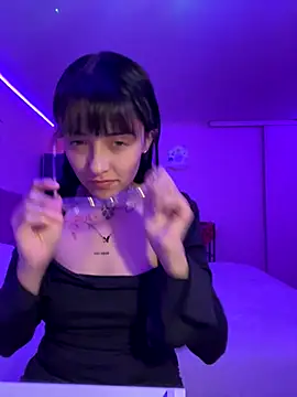 QueenSquirt02 online show from September 2025 09:50:01 PM