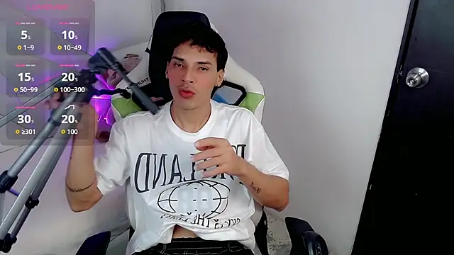 yankees  online show from September 2025 04:38:02 AM