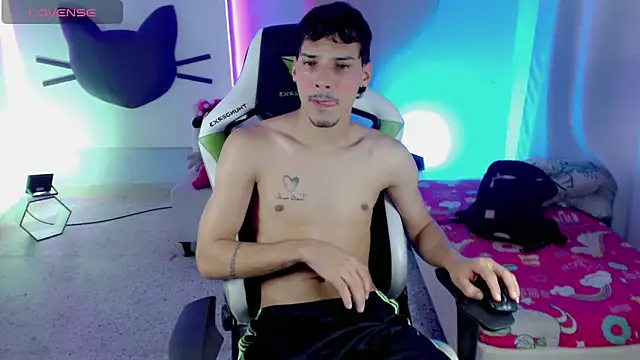 yankees  online show from October 2025 04:17:02 PM