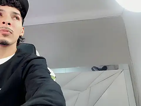 yankees  online show from November 2025 03:48:01 AM