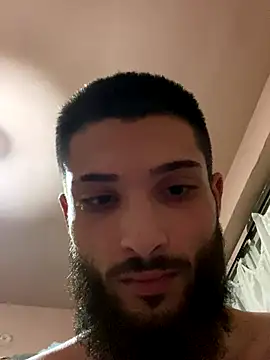 Snapshot of eetme827 chatting on November 2025 10:01:02 PM eetme827 online show from November 2025 10:01:02 PM