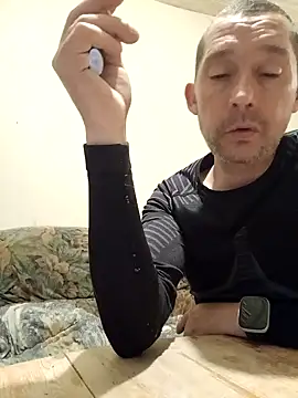 Snapshot of frederic198 chatting on October 2025 09:06:01 PM frederic198 online show from October 2025 09:06:01 PM