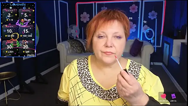 Kira Kenett online show from October 2025 09:43:01 AM