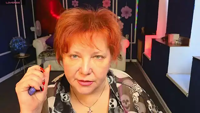 Snapshot of Kira_Kenett chatting on April 2026 07:39:01 AM Kira Kenett online show from April 2026 07:39:01 AM