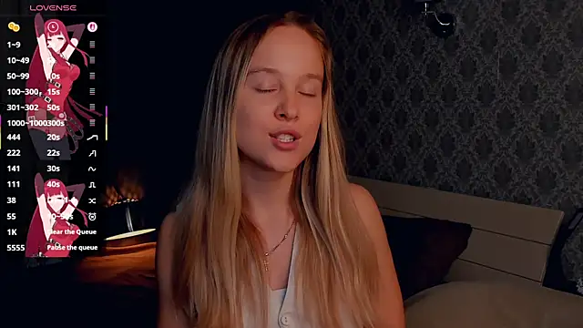 SoonMoor online show from September 2025 05:59:02 PM