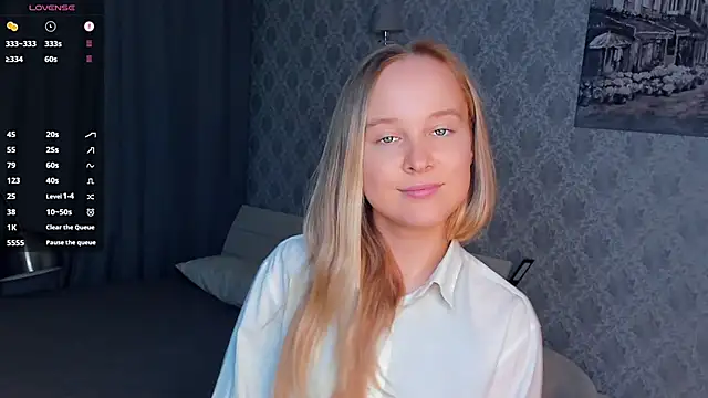 SoonMoor online show from September 2025 06:00:01 PM