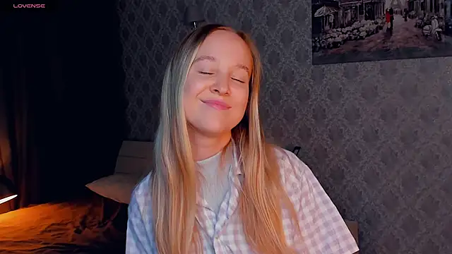 SoonMoor online show from October 2025 05:42:01 PM