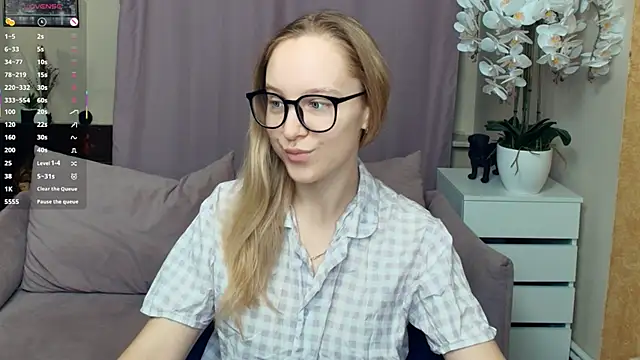 Snapshot of SoonMoor chatting on January 2026 07:06:01 PM SoonMoor online show from January 2026 07:06:01 PM