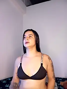 littleemma 77 online show from September 2025 04:00:01 PM