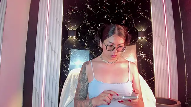 Snapshot of LolaXXXperience chatting on September 2025 11:13:02 AM LolaXXXperience online show from September 2025 11:13:02 AM